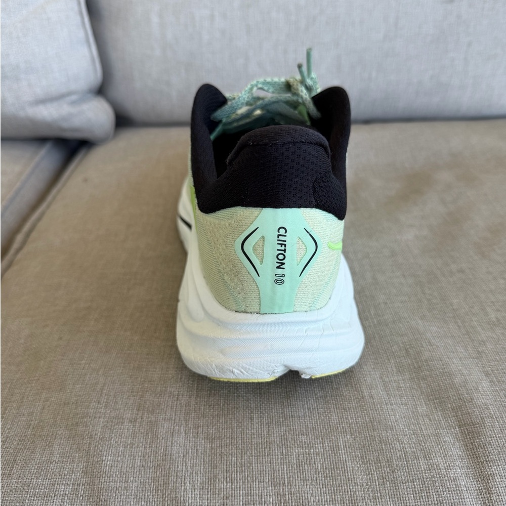 Hoka Clifton 10 Running Shoes Sz 10 Green Sneakers - Picture 9 of 16